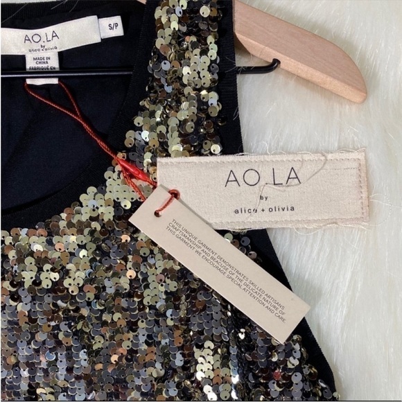 NWT! Alice + Olivia AO LA sleeveless
sequins blouse - Picture 7 of 16